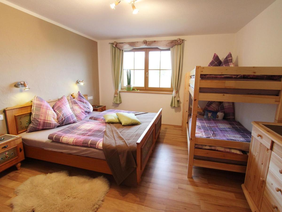 Cosy Holiday Flat In A Farmhouse Taxenbach Bagian luar foto